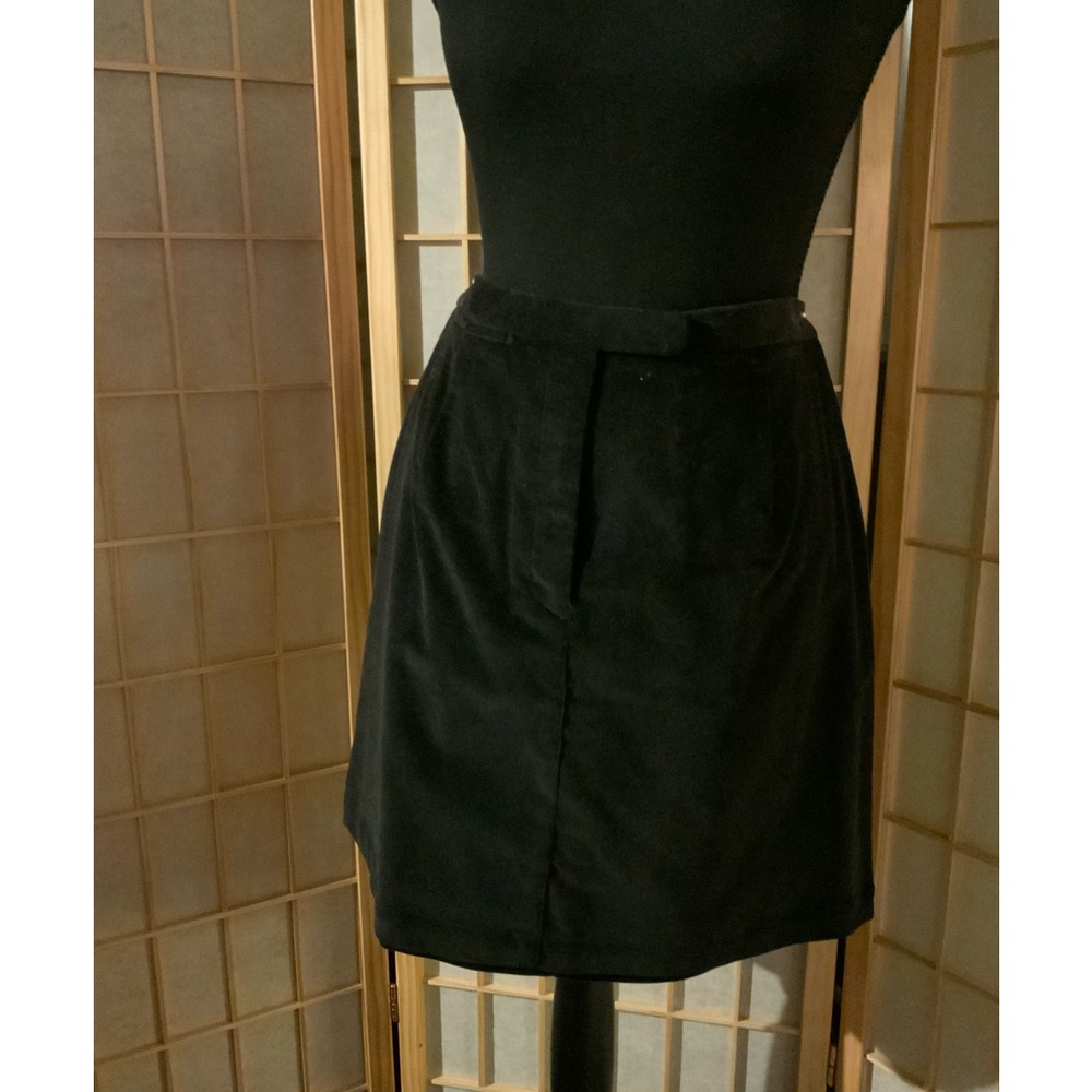 FARGO clothing - Black soft corduroy above the knee Skirt. Sz 4